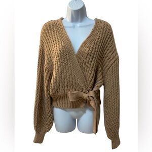 TopShop Women’s Tan Chunky Knit Sweater